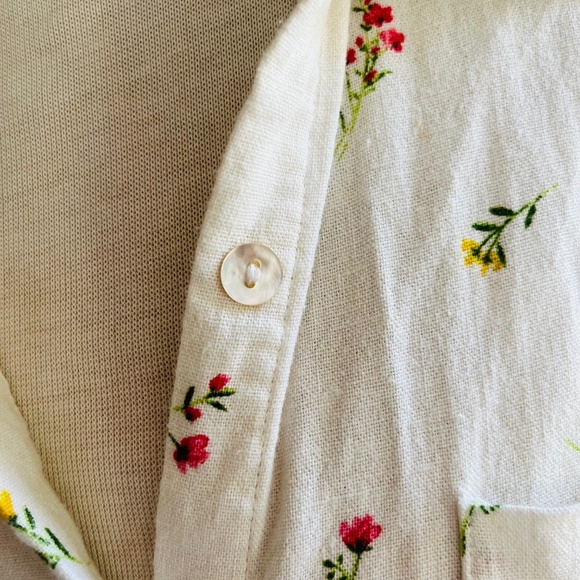 Rae Dunn Linen Blend Short Sleeved Blouse • L - Picture 2 of 6